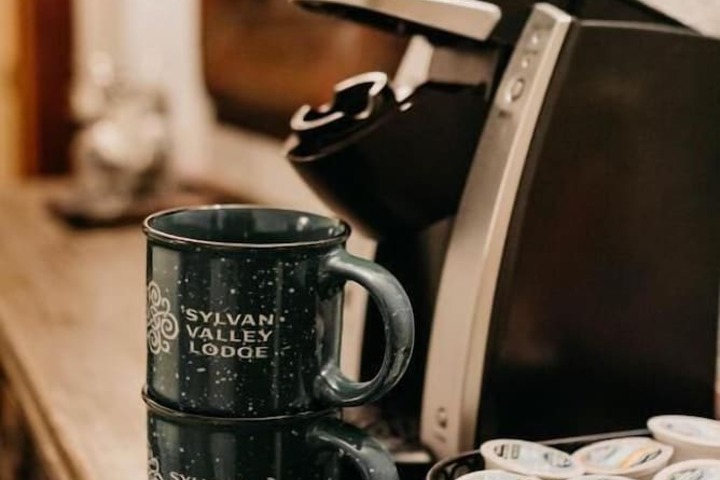 Breakfast/Coffee Service 68 of 108