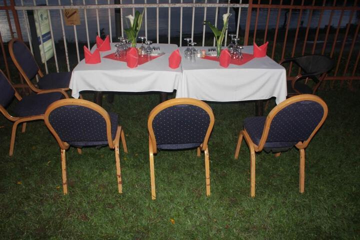 Dining 34 of 44