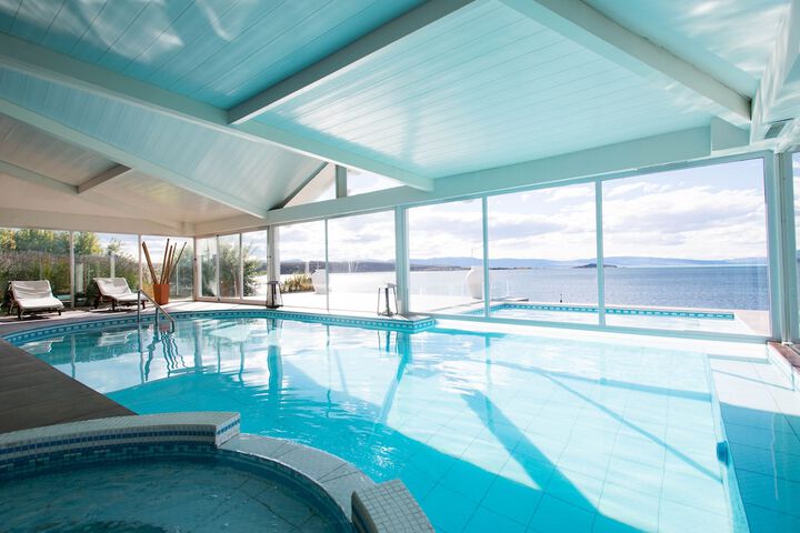 Pool Hotel