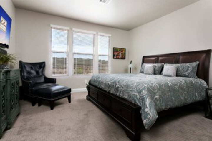 Room 32 of 39