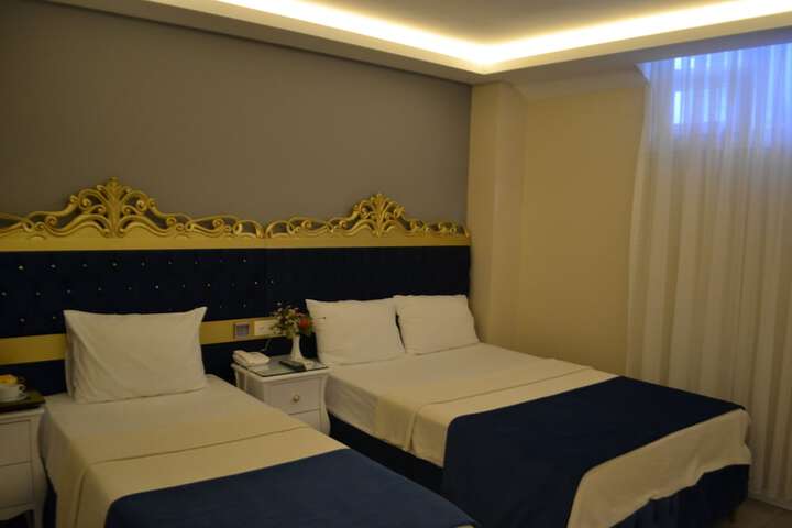 Room 8 of 74