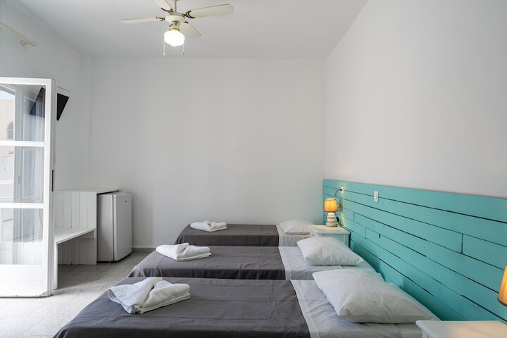 Room 17 of 32