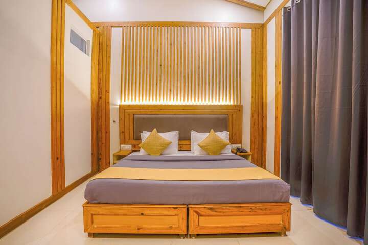 Room 28 of 100