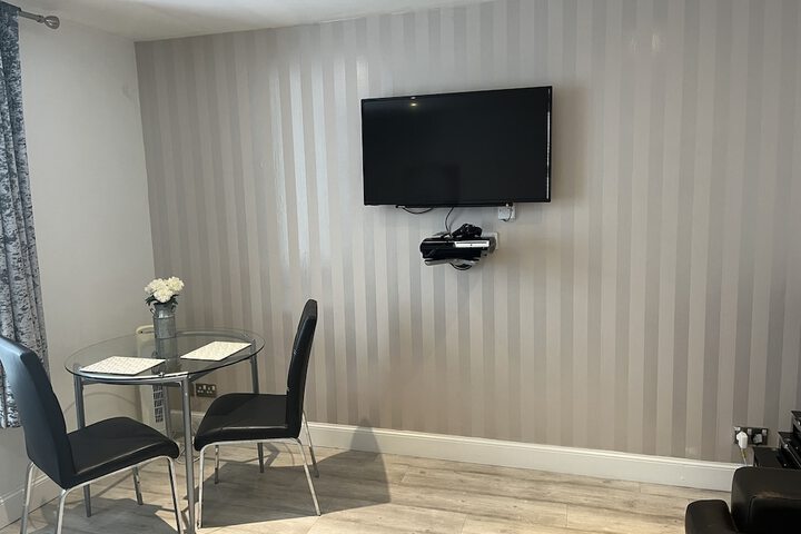 Room 25 of 37