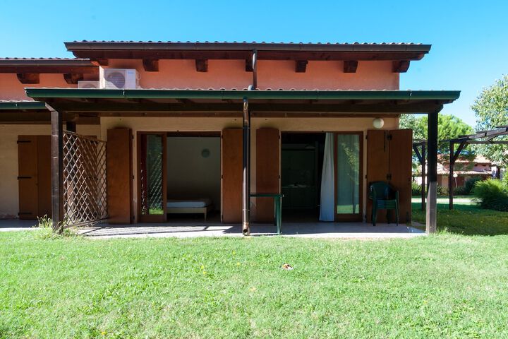 Terrace/Patio 12 of 24