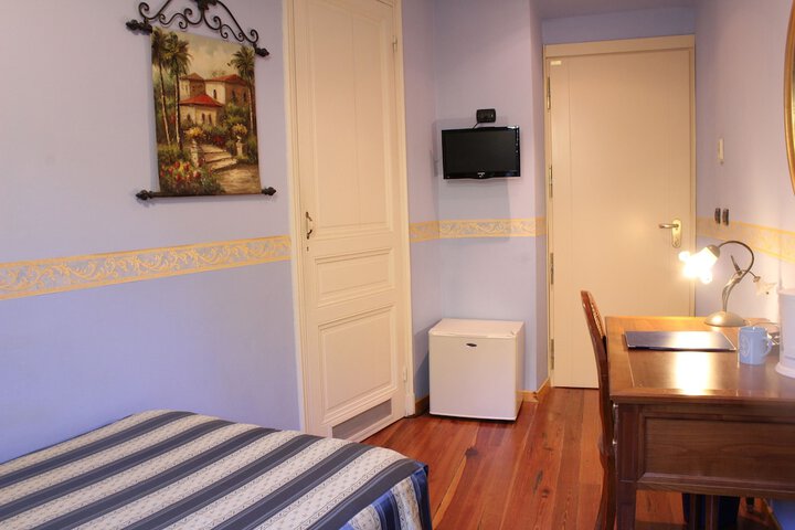 Room 18 of 53