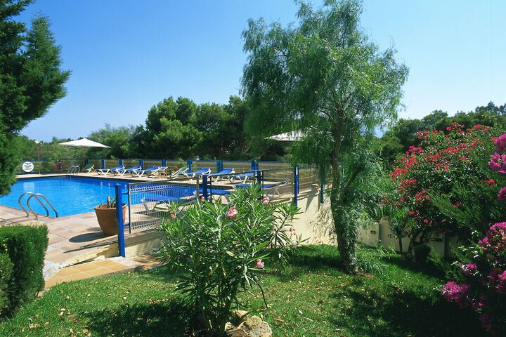 Pool Hotel