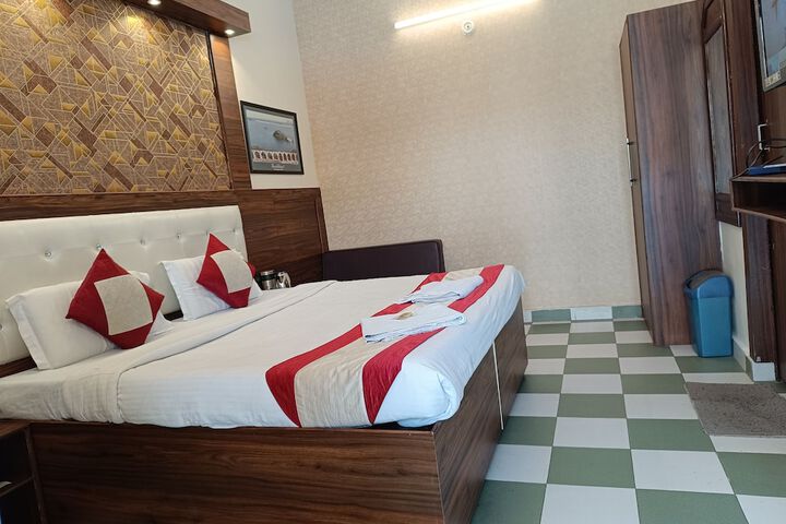 Room 16 of 49