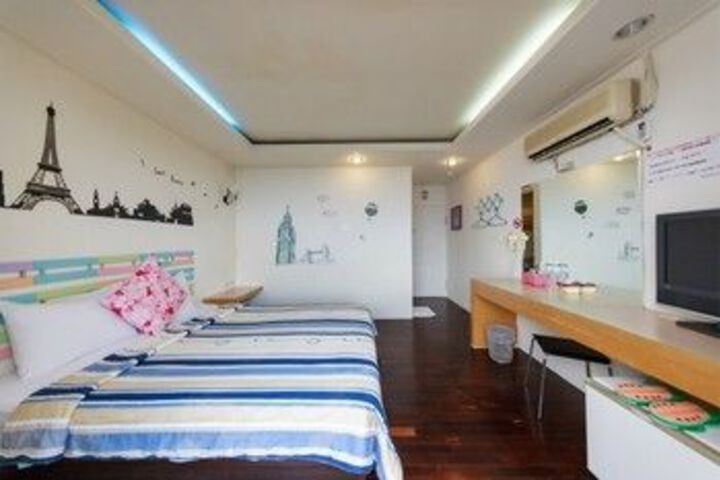 Room 26 of 40