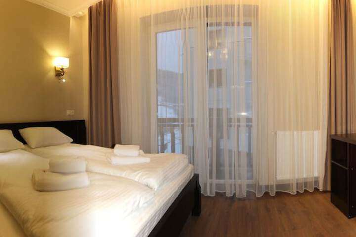 Room 12 of 63