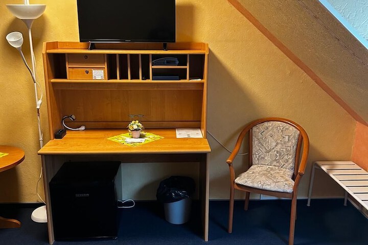 Room 9 of 43