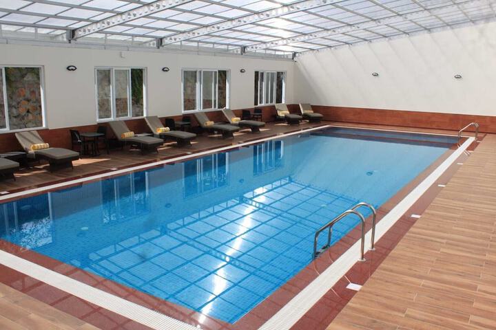 Pool 15 of 37