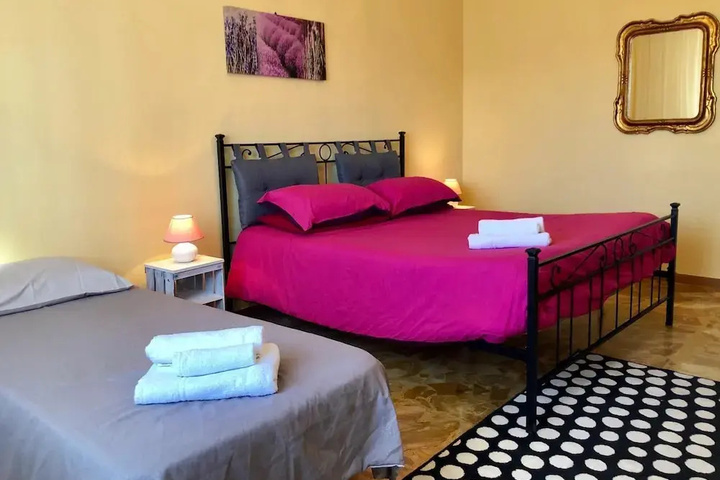 Room 4 of 15