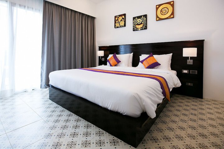 Room 4 of 54