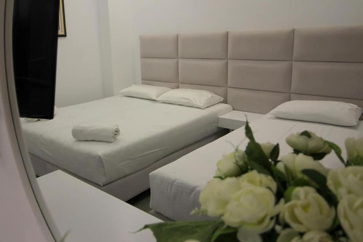 Room 13 of 21