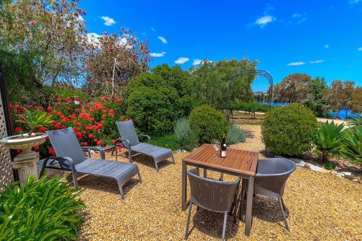 Terrace/Patio 38 of 96