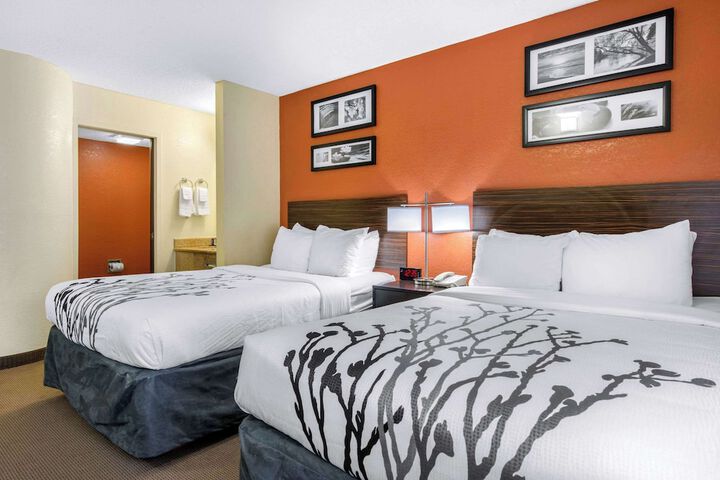 Double Accessible King Size Bed (16 of 16)