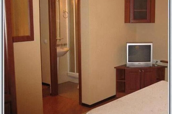 Room 15 of 33