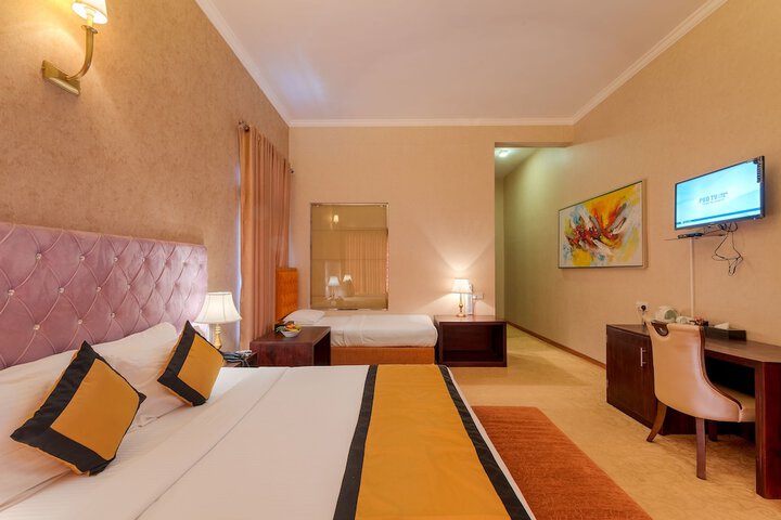 Room 5 of 33