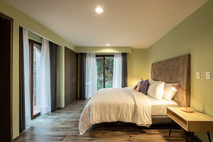Room 3 of 40