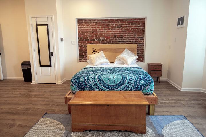 Room 47 of 126