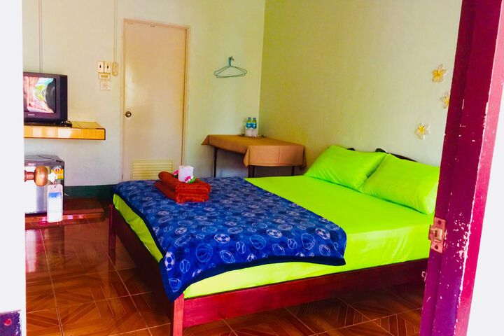 Room 9 of 79