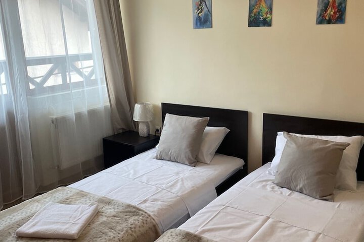 Room 5 of 15