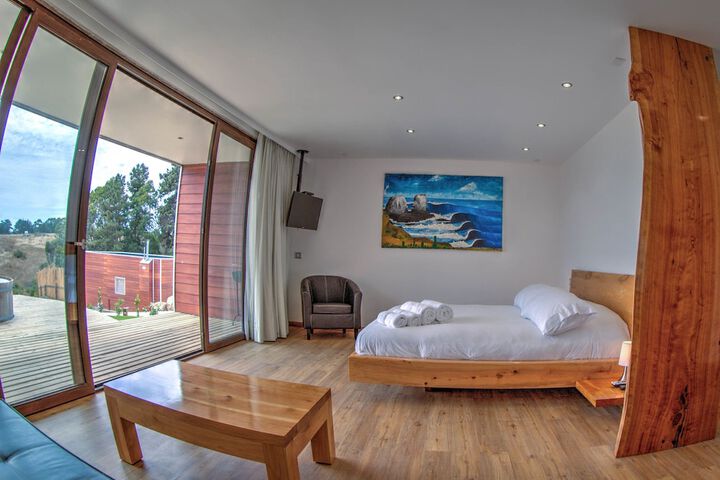 Room 2 of 11