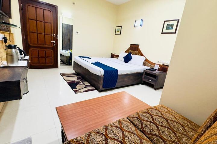 Room 3 of 46