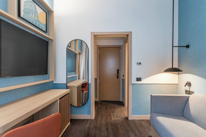 Room 43 of 73