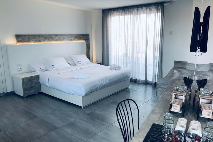 Room 14 of 99