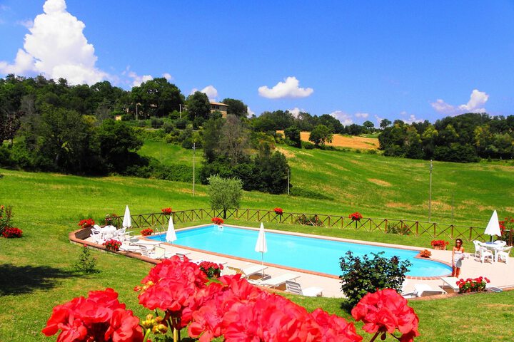 Pool 44 of 73
