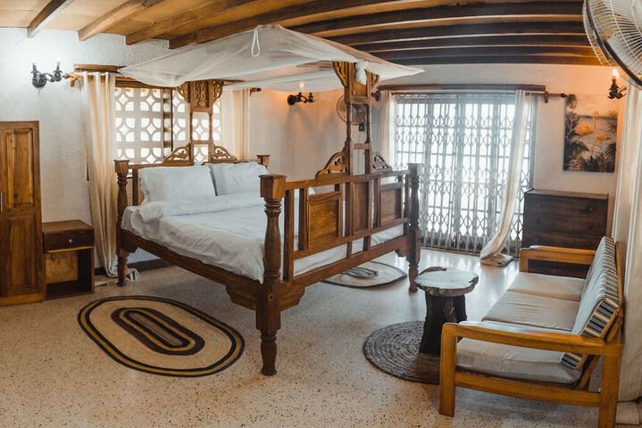 Room 6 of 23