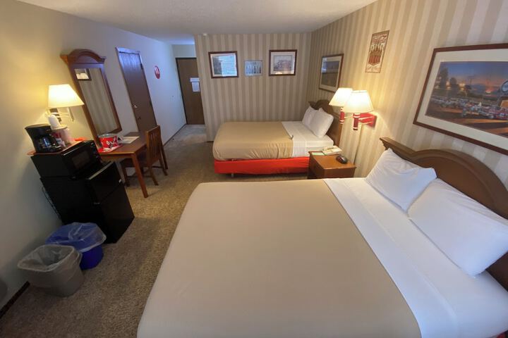 Room 45 of 106