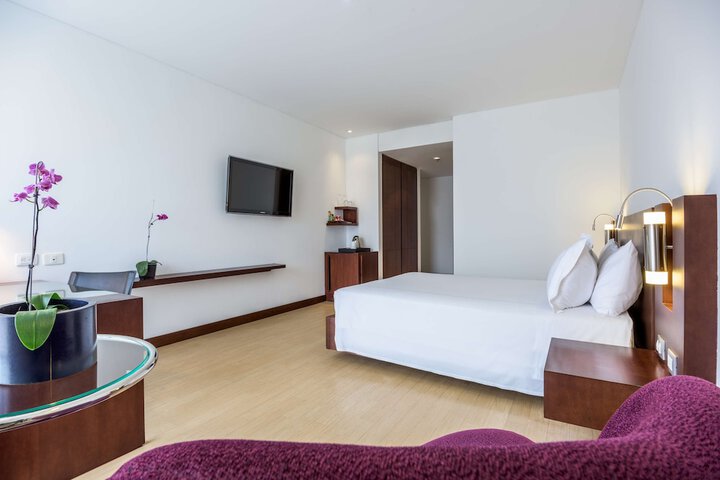 Room 9 of 29