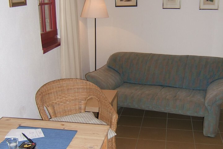 Room 12 of 23