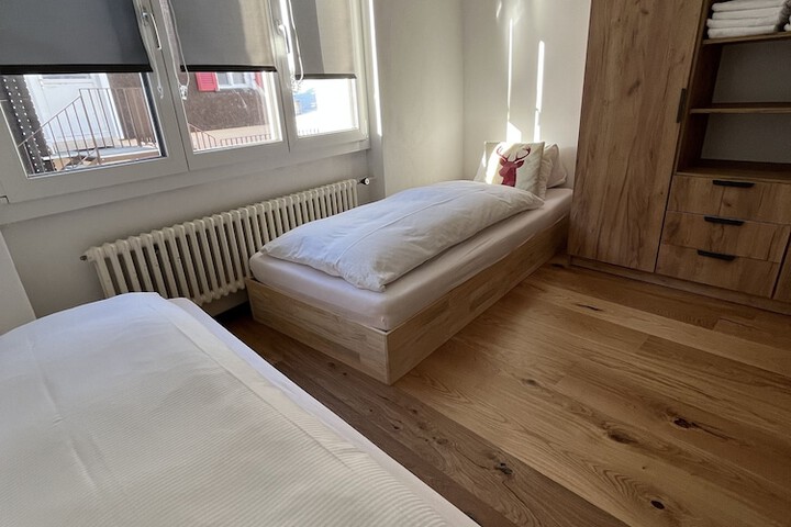 Room 38 of 100