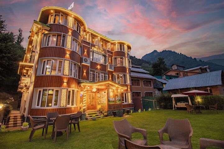 Hotel 18 of 19