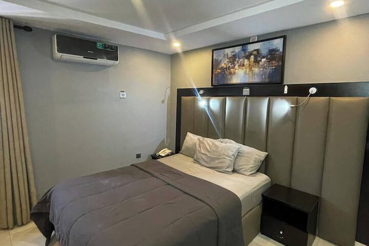 Room 15 of 63