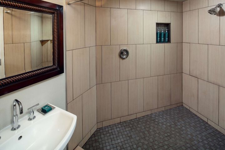 Bathroom shower