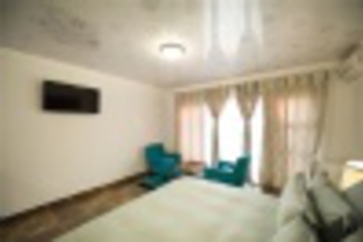 Room 100 of 108