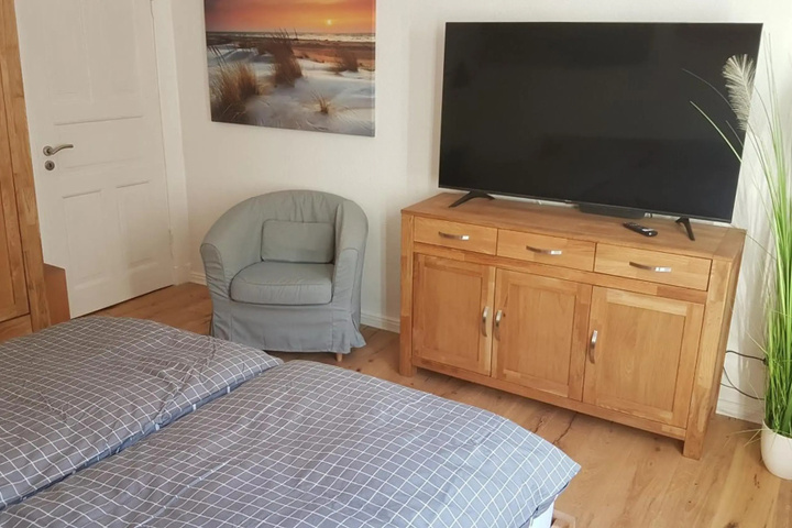 Room 4 of 11