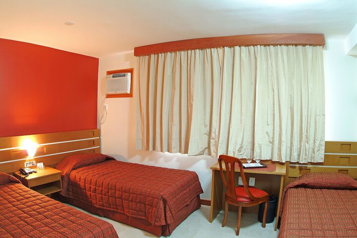 Room 5 of 40