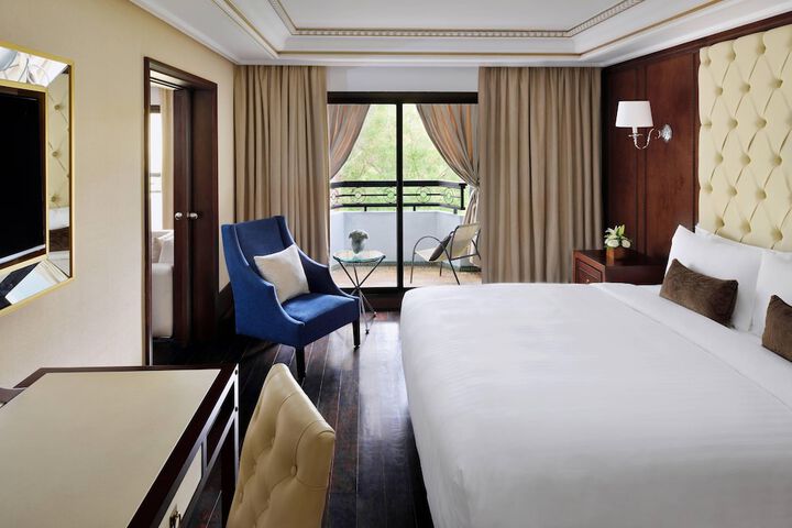 Room 16 of 73