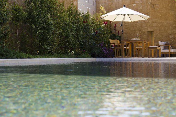 Pool Hotel