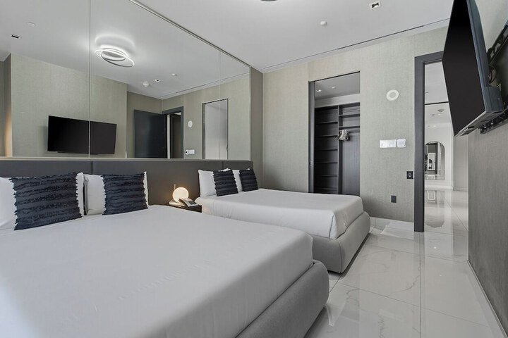 Room 48 of 484