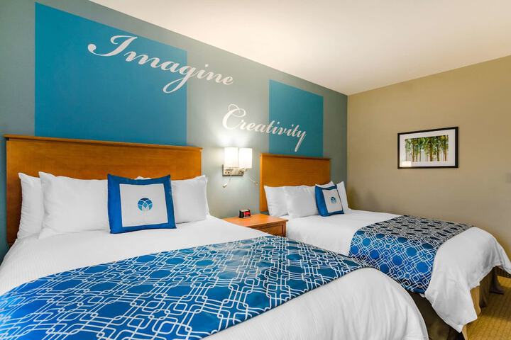 2 Queen Beds (9 of 17)