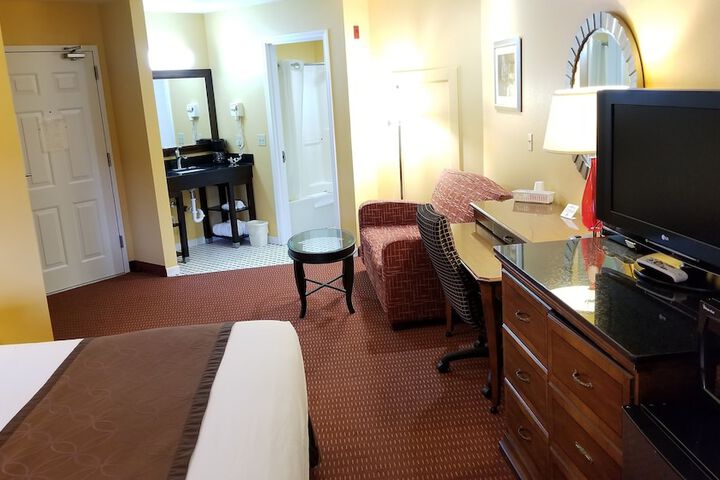 Room 35 of 65