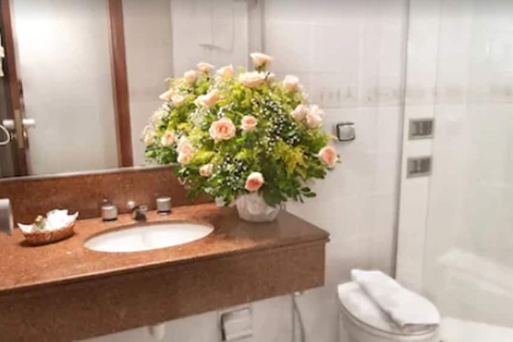 Clean Restrooms