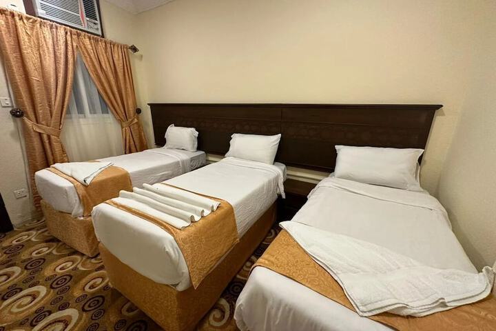 Room 3 of 8
